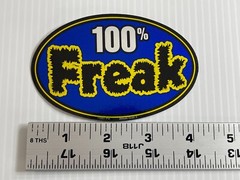 Vintage 2000 – «100% Freak» – Shinny Oval Sticker (Measures 4 1/4 in)