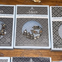 NEW Lot of 6 JOLEES JEWELS Crystallized Swarovski Elements Charms, Earring Post