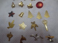 22 Vintage Crafting Buttons & Charms – Embellishment paper crafts jewelry sewing