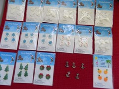 Scrapbooking/Crafting ~ 16 Sticky Buttons (Christmas +) & 5 Anchor Sew On