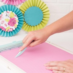 Lightweight Circle Spin & Trim Board for Perfect Cuts – Paper Craft Essential