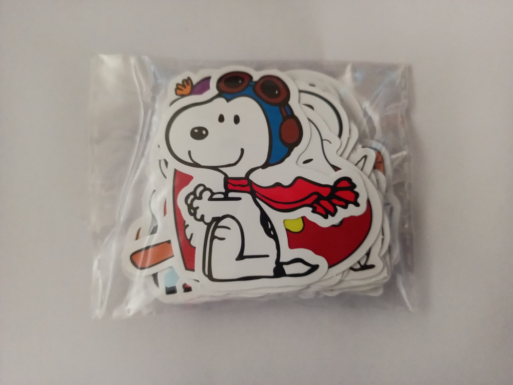 SNOOPY STICKERS-50 STICKERS-UNBRANDED-NEXT DAY FREE SHIPPING