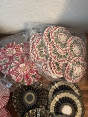 ANNA GRIFFIN Assorted Paper Rosettes Embellishments Christmas ++ Lot of 175