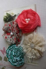 TANGARINE Floral GREY IVORY GREEN Mix Fabric 7 Flower Pack 15-75mm Manor House