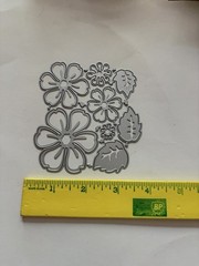 Die Cuts Flowers And Geometric Shape 2 Sets Of Flowers W/ Leaves Brand New!