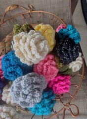 crochet yarn rose flower handmade bling leaves set of 3 Bunch