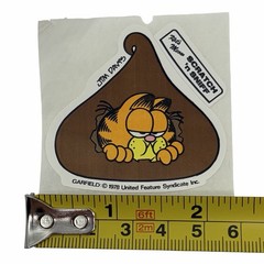 Garfield Scratch ‘n Sniff Sticker Vintage Jim Davis Chocolate Kiss Food Snack