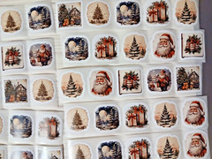 50 CHRISTMAS STICKERS/ENVELOPE SEALS~ VINTAGE STYLE~1 1/4 INCHES