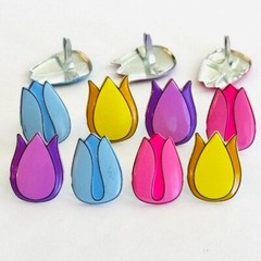 TULIP SCRAPBOOKING DECORATIVE BRADS EYELET OUTLET 8 PCS 4 COLORS