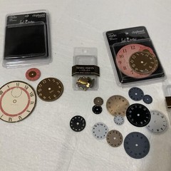 Lot Of 21 CLOCK FACES 23 METAL PHOTO ANCHORS Scrapbook Embellishments 2006 2007