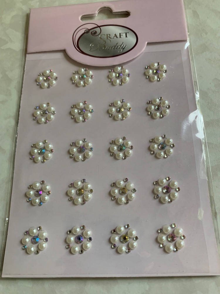 3D ADHESIVE GEMSTONE PEARLS & GEMSTONES FLOWER 20PCS