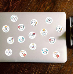 1Roll 500pcs Dental Care Stickers 2.5cm DIY Teeth Decals Labels Roll – NEW