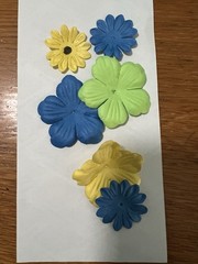 Scrap’n Blooms, Blue, Green and Yellow Blossom Petals (D22J)