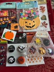 #648 – HALLOWEEN 3D FLAT EMBELLISHMENT & STICKER LOT BRADS – SOOO CUTE