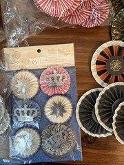 ANNA GRIFFIN Assorted Paper Rosettes Embellishments Christmas ++ Lot of 175