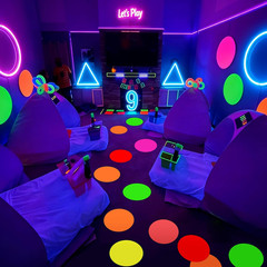 30Pcs 8 Inch Neon Colored round Stickers Glow in the Dark Self-Adhesive VBS Deca