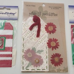 NEW Lot CHRISTMAS HOLIDAY Scrapbooking Tags Shaker Box 3D Green Red -G