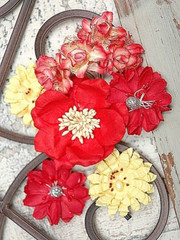 JAZZ Layout Pk – 9 Mixed PAPER Flowers Approx 25-80mm across MH ConB