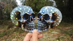 Pack of 2 – 4″ HOLOGRAPHIC Facing SKULLS Stickers BIG 4 inch skull STICKERS
