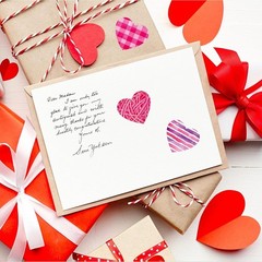 1200-Piece Heart-Shaped Stickers Roll for Valentine’s, Classrooms & Events