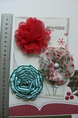 RED GREEN & WHITE Mix Fabric Lace – 3 Flowers 70-75mm Manor House MHX-Cb