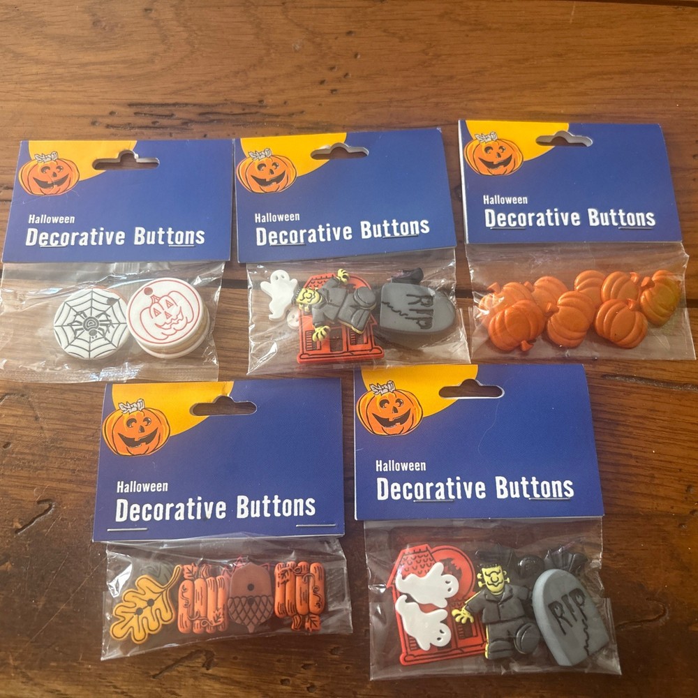 5- Packs Decorative HALLOWEEN Theme Buttons Set for Sewing & Crafts New In Packs