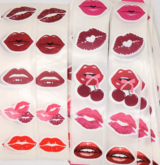 30 Red & Pink Mouth/Lip Stickers/Scrapbooking/Planners/Crafts/Journals/0.5″ x 1″