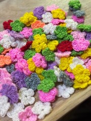 Crochet Flowers Small 100 pcs Pastel Spring Crafts Decoration New Holiday Card D