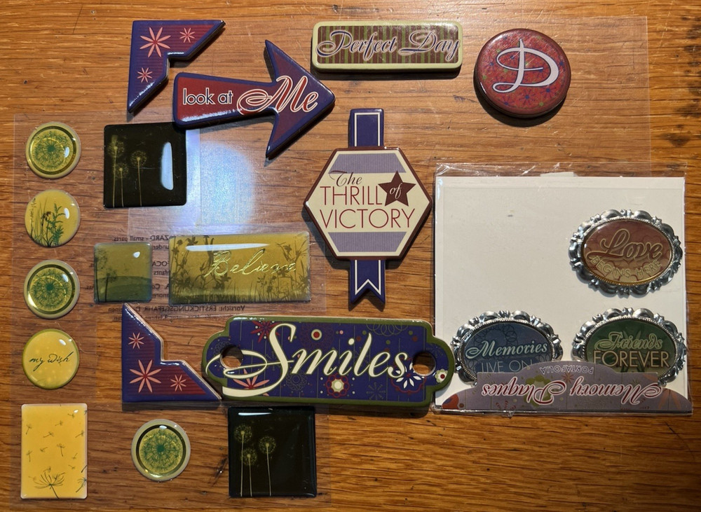 Scrap Booking Embelishments. Assorted Sentiments. Stickers (C1B57)