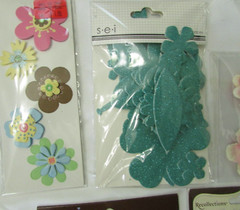 RECOLLECTIONS WOOD CRAFT FLOWERS & RHINESTONES 15 CT LOT NWT #14 CR32