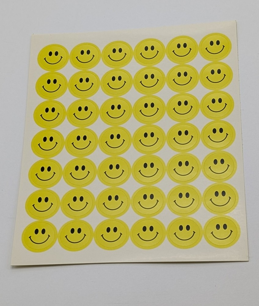 Self Adhesive Smiley Face Stickers 15mm – 42 labels x 5 sheets
