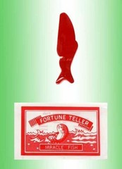 100 TOTAL Fortune Telling Fish Magic Teller – magic gag party favors prize toys