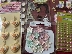 LOT #991 – GOLDEN LOVE FLOWERS ALPHA GEMS & TAG 3D STICKERS