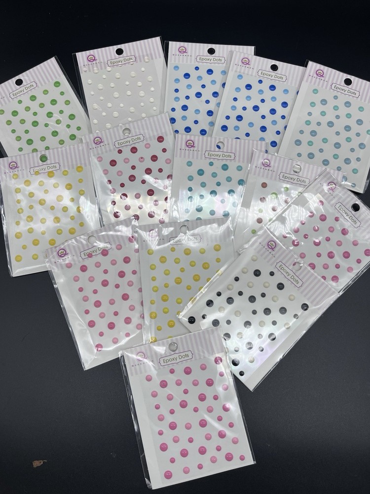 Queen And Company Embellishments Epoxy Dots 14 Packs Green Yellow Blue