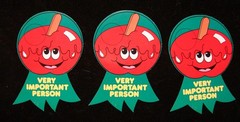 CTP ’81 SCRATCH & SNIFF PAPER AWARD RIBBONS *VERY IMPORTANT PERSON* CANDY APPLES