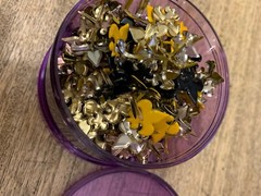  Fleur de Lis Brads (98) Yellow Cub Boy Scouts and (100) Black purple lucite box