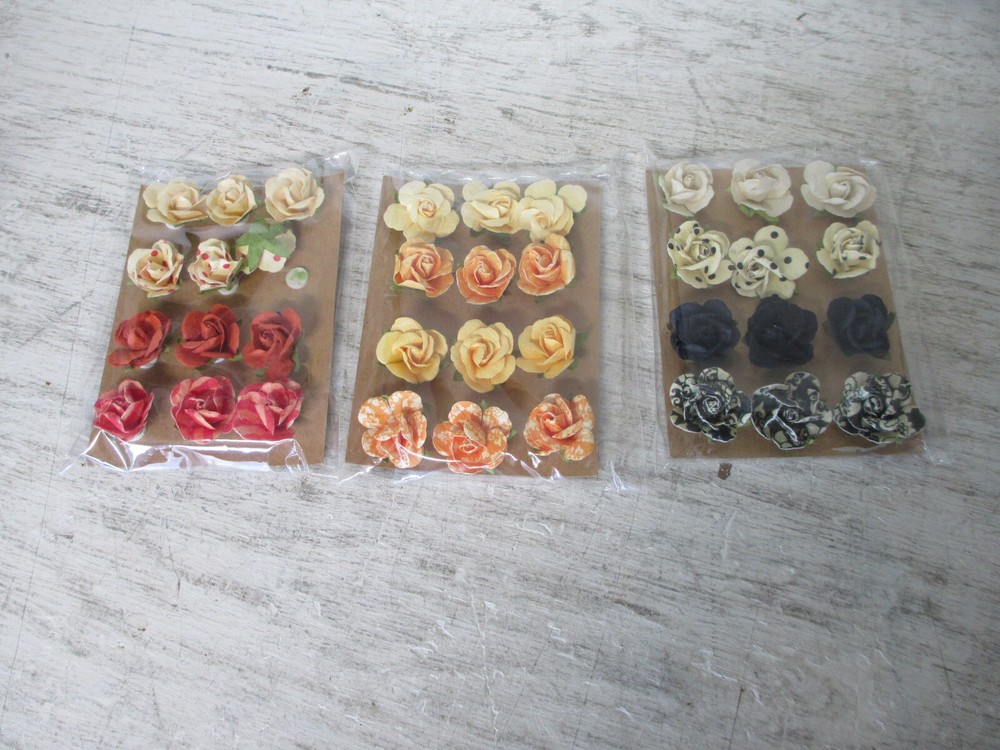 Michael’s Lot Of 36 New Fabric Paper Flowers 1″ Rosebuds Scrapbooking Crafts