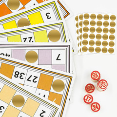 300 Pcs Scratch off Stickers Sitckers 1 Inches round Self Adhesive Scratch off C