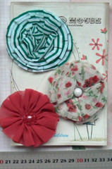 RED GREEN & WHITE Mix Fabric 3 Layered Flowers 70-75mm Manor House MHX-Cb