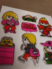 Vintage 80’s Puffy Sticker Boy Girl Hippies Playing Tennis «Play Boy»