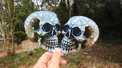 Pack of 2 – 4″ HOLOGRAPHIC Facing SKULLS Stickers BIG 4 inch skull STICKERS