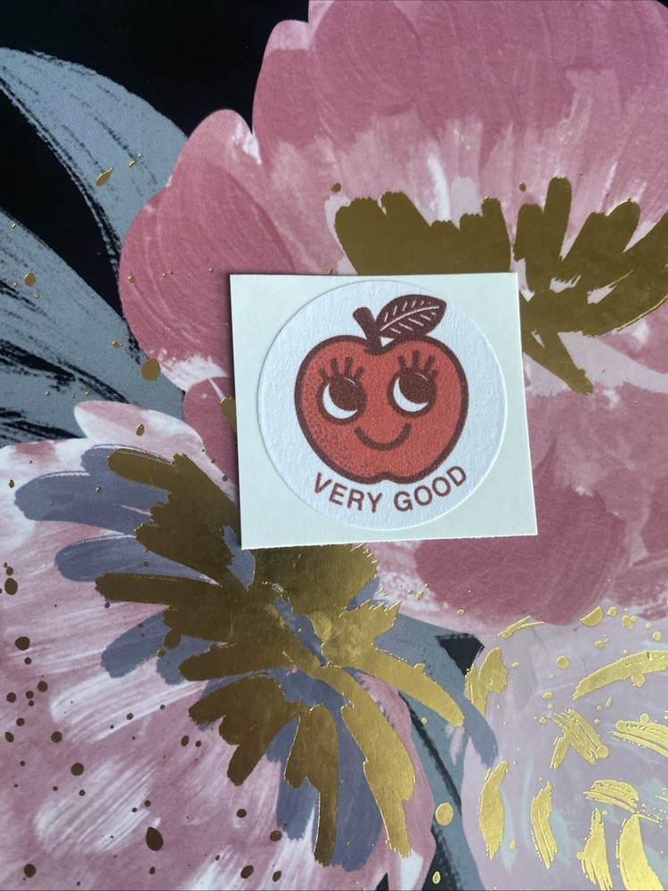 WW Small Scratch N Sniff Sticker Mod Very Good Apple Scented