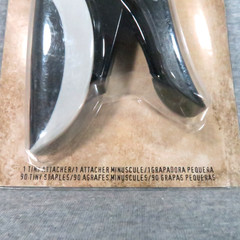 Tim Holtz Idea-ology Tiny Attacher Crafting Mini Tag Stapler Tool 90 Staples NEW