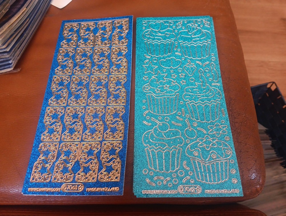 2X GLITTER STICKERS SCRAPBOOKING NEW (ST1228) CUPCAKES/STAR CORNERS