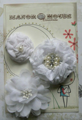 WHITE Layered Designs 3 Mixed Flowers Pack – Fabric 45-70mm across Manor House