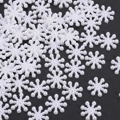 100 Pcs Tiny Glitter Christmas Snowflakes ABS Pearl-like Snowflake White Garland