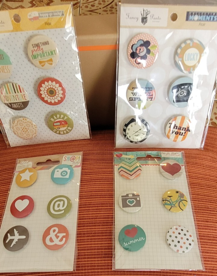 Lot of 4 Packages Round Scrapbooking Embellishments by «Fancy Pants»