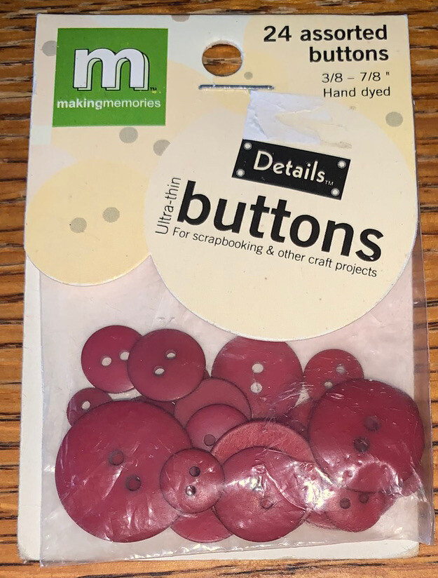 BRICK RED CIRCLE ULTRA-THIN BUTTONS(24pc)Making Memories Assorted Sizes 3/8-7/8″
