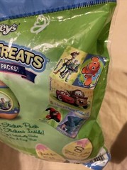 Disney/Pixar CARS TOY STORY MONSTERS NEMO 8 Easter Sticker Filled Eggs New (2)