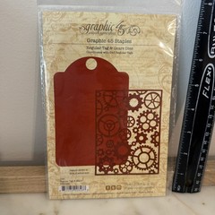GRAPHIC 45 «METAL DIES» REGULAR TAG & GEARS